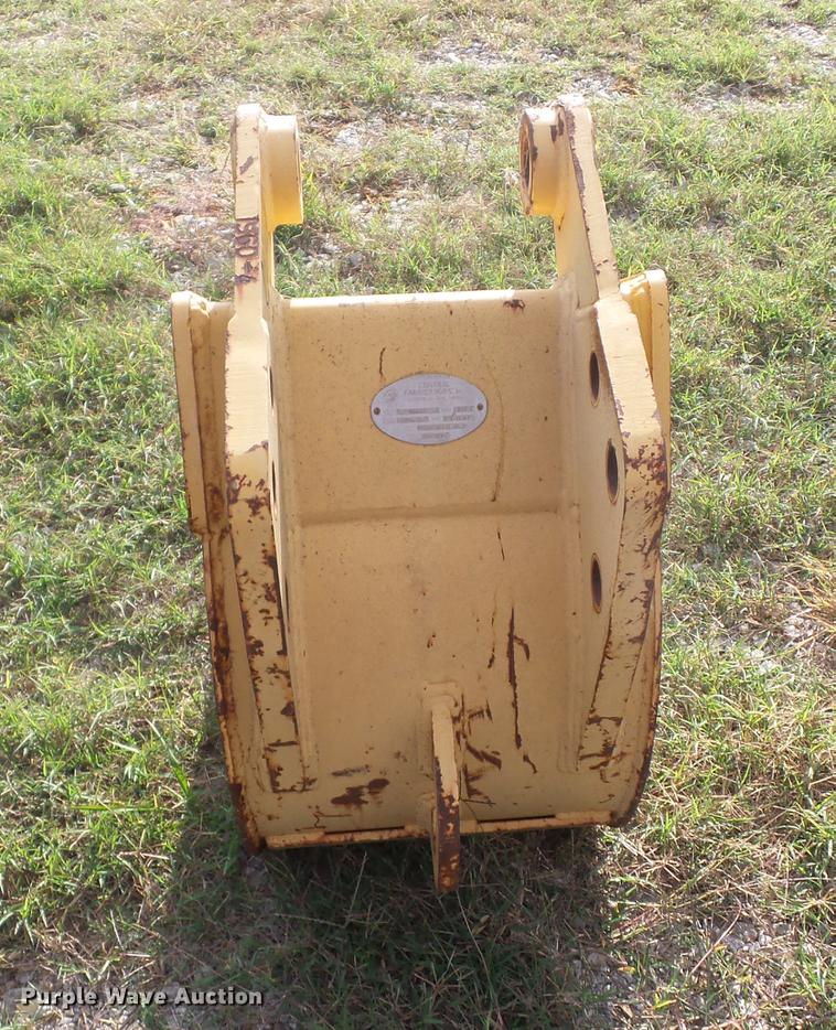 image for item AY9659 Central Fabricators Inc. backhoe bucket