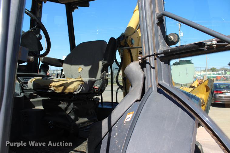 image for item BE9428 2005 John Deere 310 SG backhoe