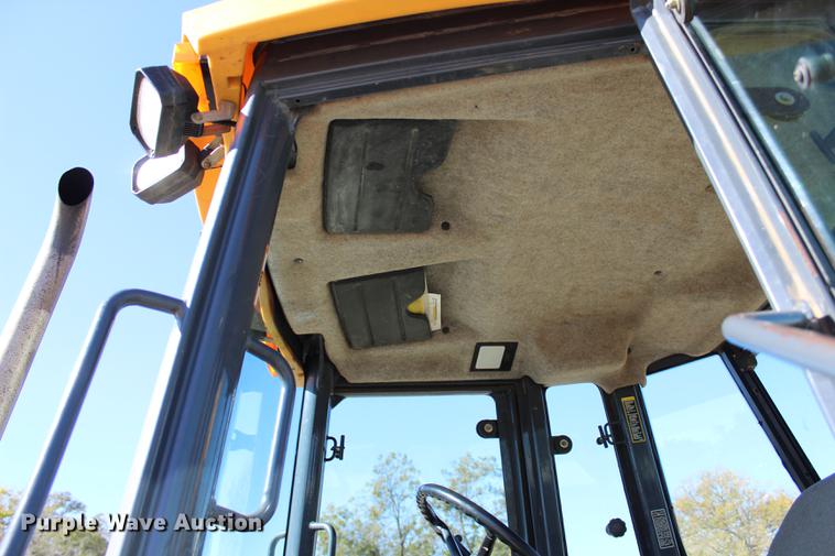 image for item BE9428 2005 John Deere 310 SG backhoe