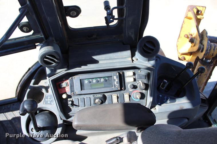 image for item BE9428 2005 John Deere 310 SG backhoe