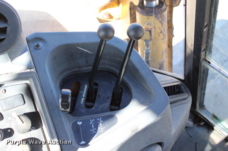 image for item BE9428 2005 John Deere 310 SG backhoe