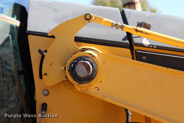 image for item BE9428 2005 John Deere 310 SG backhoe