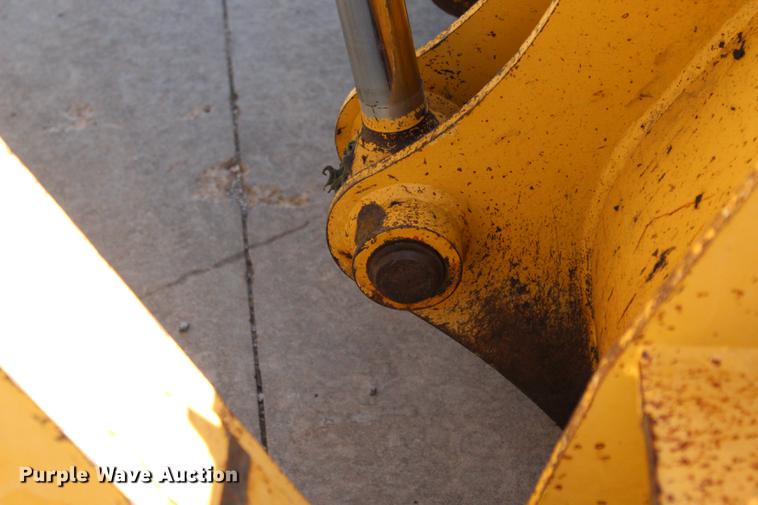 image for item BE9428 2005 John Deere 310 SG backhoe