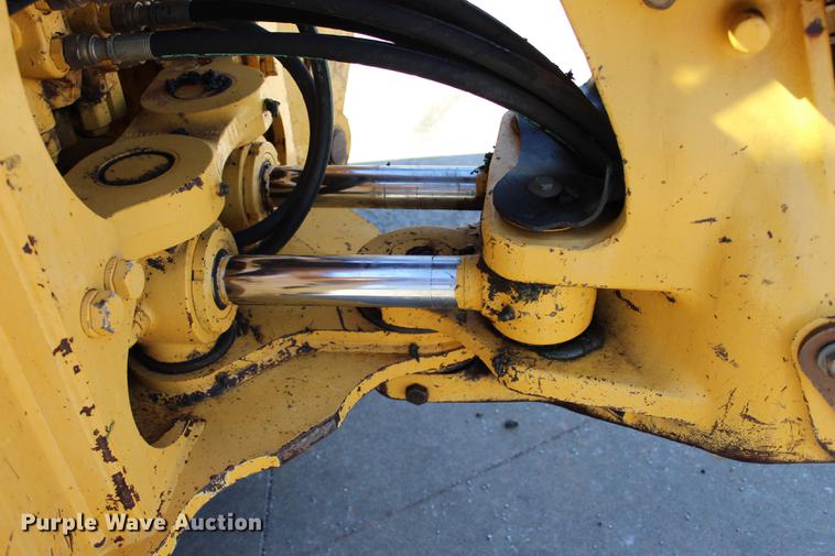 image for item BE9428 2005 John Deere 310 SG backhoe