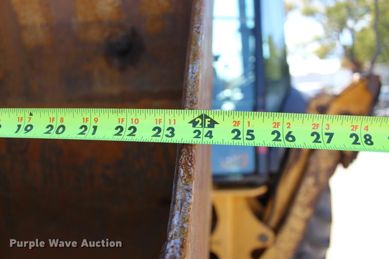 image for item BE9428 2005 John Deere 310 SG backhoe