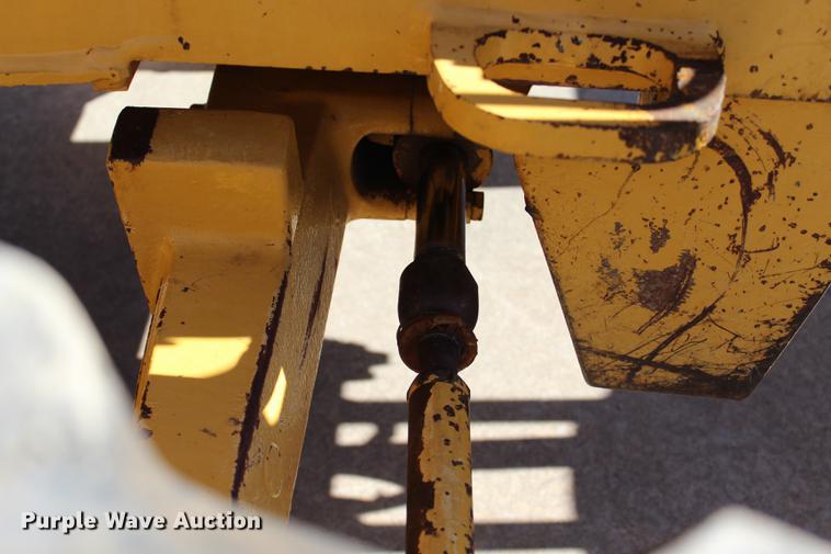 image for item BE9428 2005 John Deere 310 SG backhoe