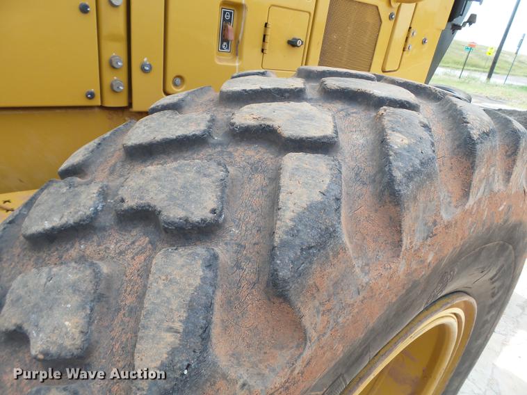 image for item BJ9934 2013 Caterpillar 140M2 motor grader