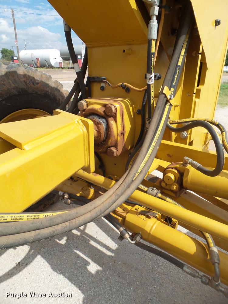 image for item BJ9934 2013 Caterpillar 140M2 motor grader