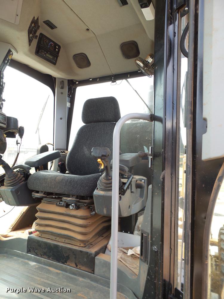 image for item BJ9934 2013 Caterpillar 140M2 motor grader