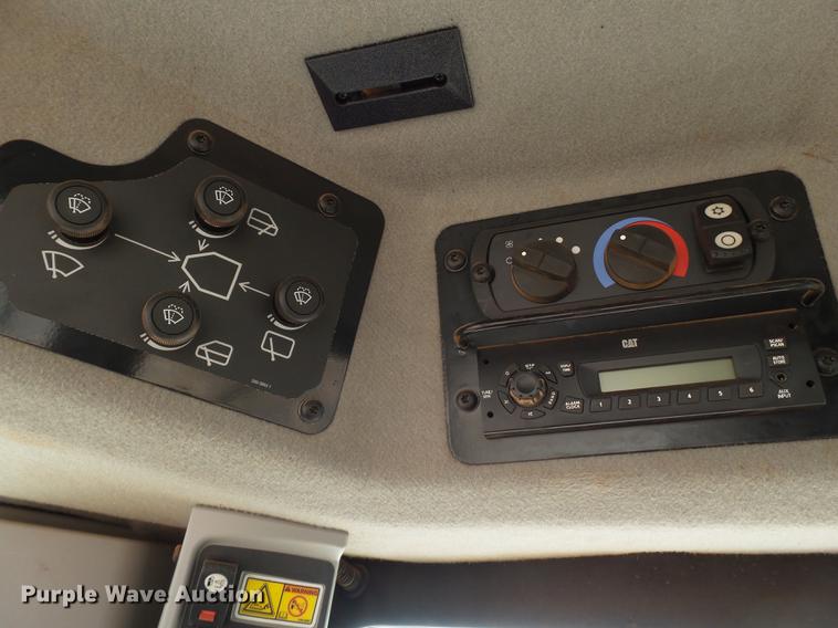 image for item BJ9934 2013 Caterpillar 140M2 motor grader