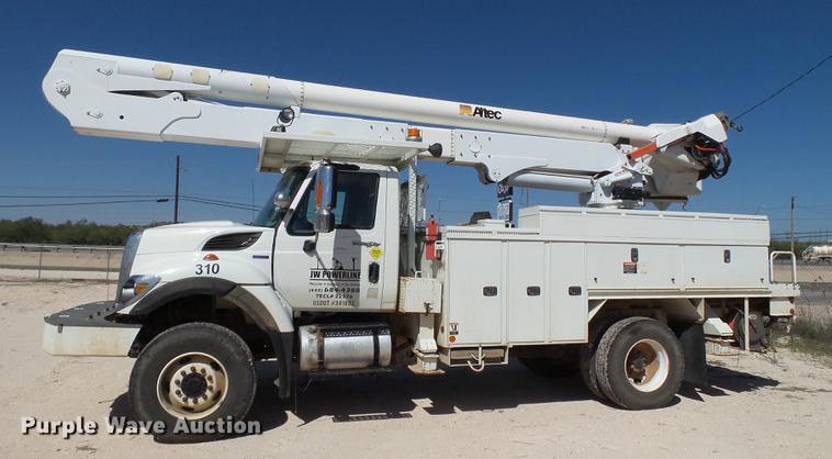image for item BJ9951 2010 International 7300 bucket truck