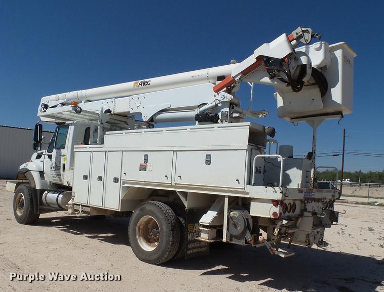 image for item BJ9951 2010 International 7300 bucket truck
