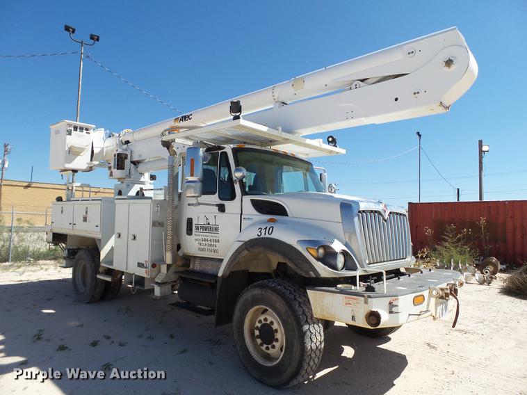 image for item BJ9951 2010 International 7300 bucket truck