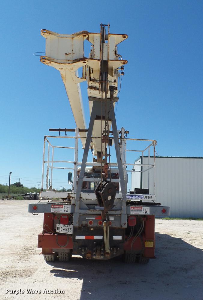 image for item BJ9952 2002 Western Star 4864FX crane truck