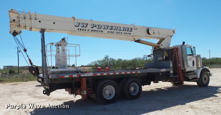 image for item BJ9952 2002 Western Star 4864FX crane truck
