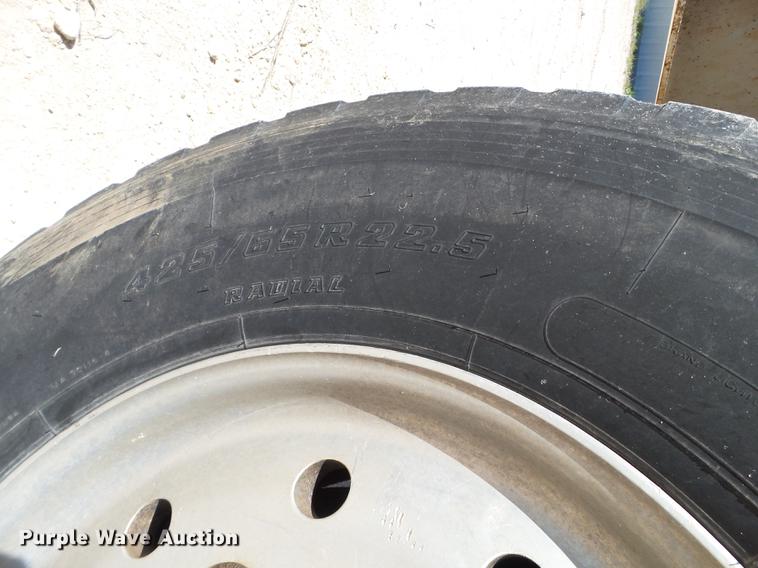 image for item BJ9952 2002 Western Star 4864FX crane truck