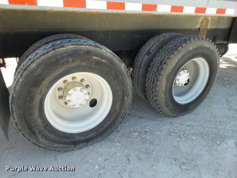 image for item BJ9952 2002 Western Star 4864FX crane truck