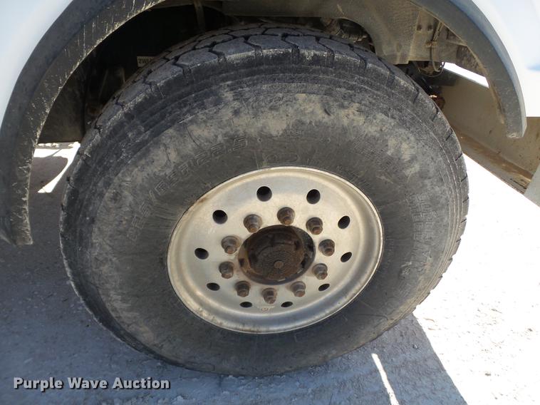 image for item BJ9952 2002 Western Star 4864FX crane truck