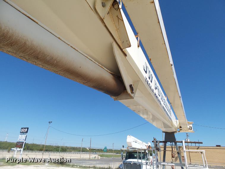 image for item BJ9952 2002 Western Star 4864FX crane truck