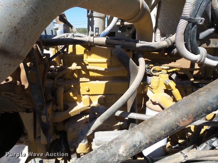 image for item BJ9952 2002 Western Star 4864FX crane truck