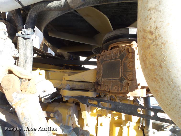 image for item BJ9952 2002 Western Star 4864FX crane truck