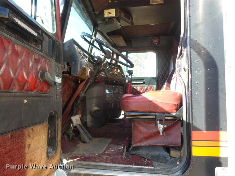 image for item BV9212 1981 Freightliner FLC dump truck