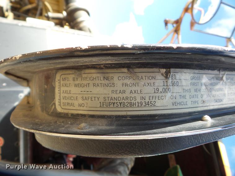 image for item BV9212 1981 Freightliner FLC dump truck