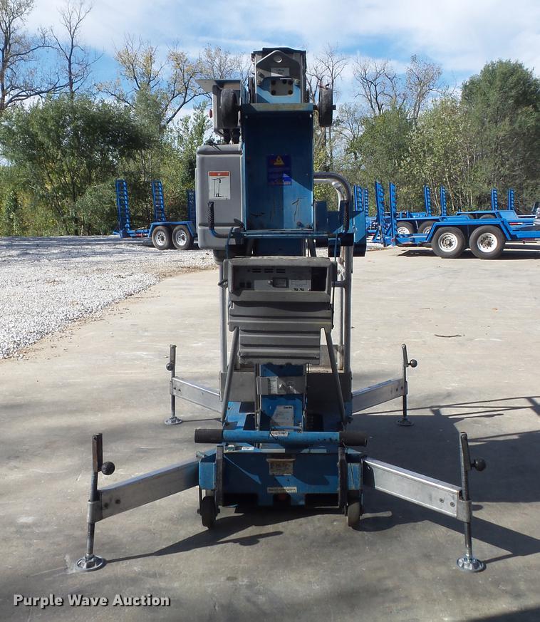 2004 Genie AWP30S vertical lift in St. Peters, MO Item CC9657 sold