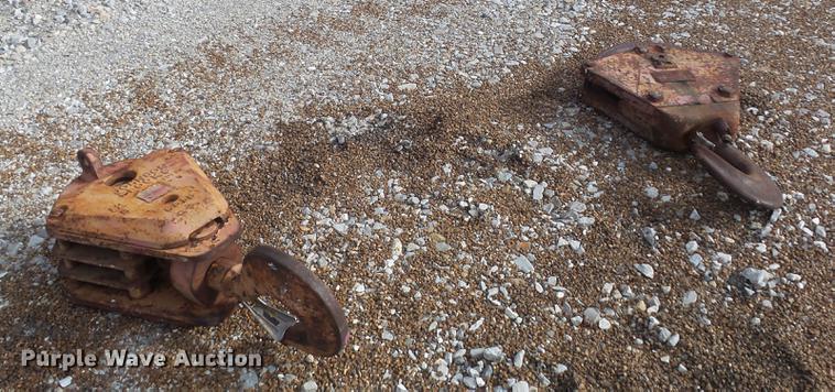 image for item CC9665 (2) pulley blocks