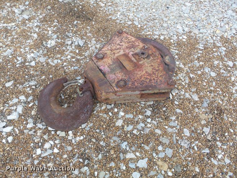 image for item CC9665 (2) pulley blocks