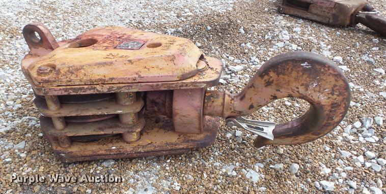 image for item CC9665 (2) pulley blocks