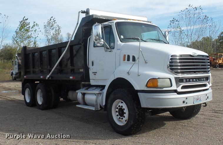 image for item DA0867 2005 Sterling A9500 dump truck
