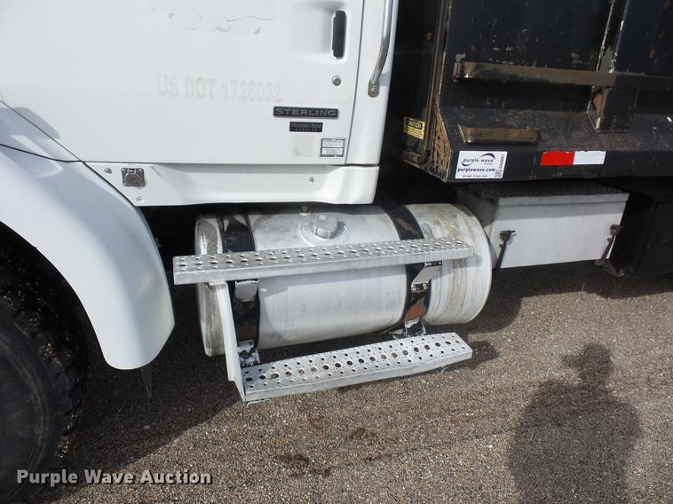 image for item DA0867 2005 Sterling A9500 dump truck