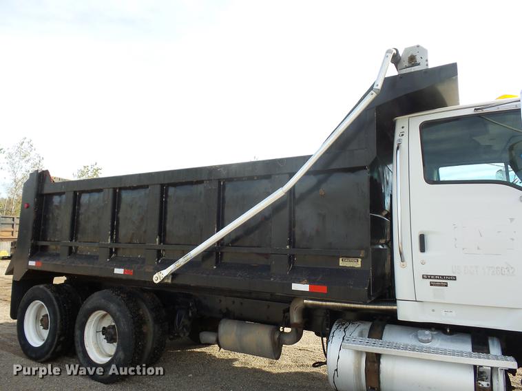image for item DA0867 2005 Sterling A9500 dump truck