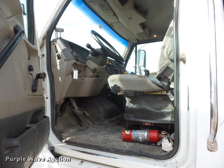 image for item DA0867 2005 Sterling A9500 dump truck