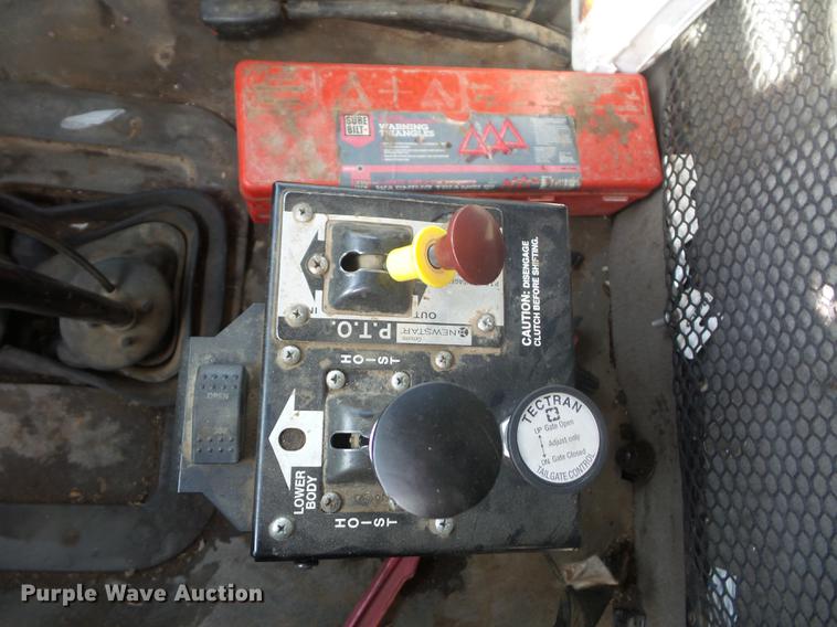 image for item DA0867 2005 Sterling A9500 dump truck