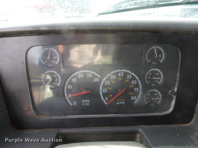 image for item DA0867 2005 Sterling A9500 dump truck