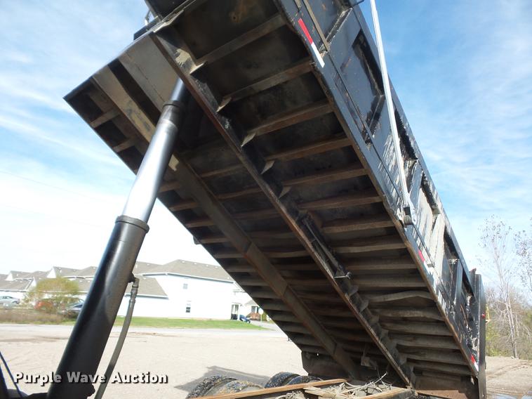 image for item DA0867 2005 Sterling A9500 dump truck