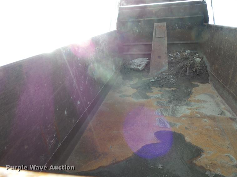 image for item DA0867 2005 Sterling A9500 dump truck