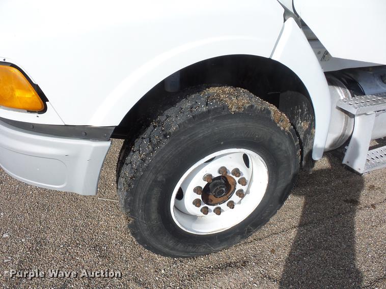 image for item DA0867 2005 Sterling A9500 dump truck