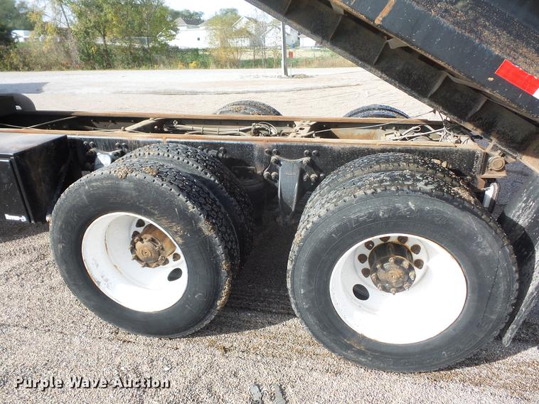 image for item DA0867 2005 Sterling A9500 dump truck