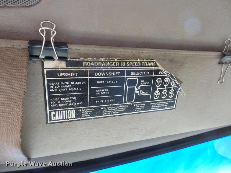 image for item DA0867 2005 Sterling A9500 dump truck