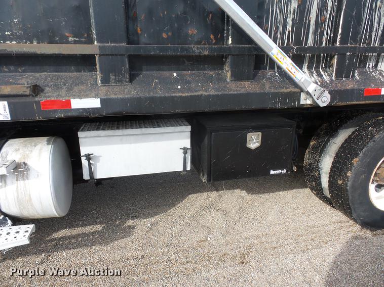 image for item DA0867 2005 Sterling A9500 dump truck