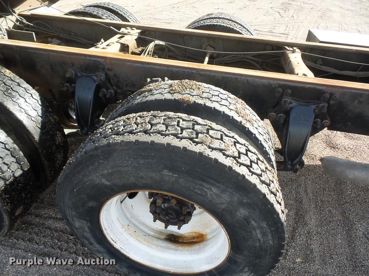 image for item DA0867 2005 Sterling A9500 dump truck