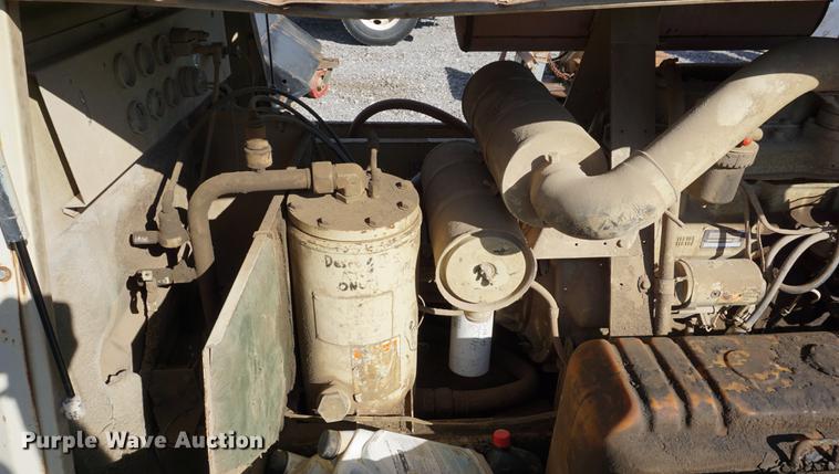 image for item DA1250 1995 Ingersoll Rand 185 air compressor