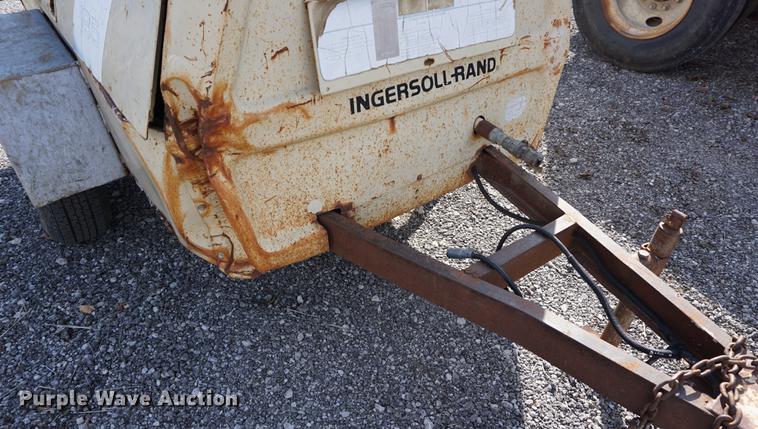 image for item DA1250 1995 Ingersoll Rand 185 air compressor