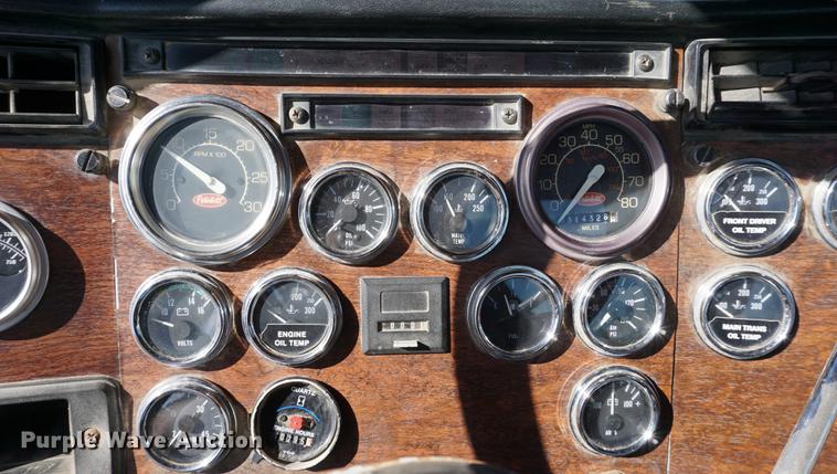 image for item DA1251 1990 Peterbilt 378 semi truck