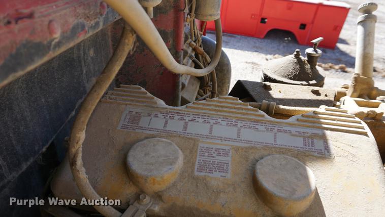 image for item DA1251 1990 Peterbilt 378 semi truck