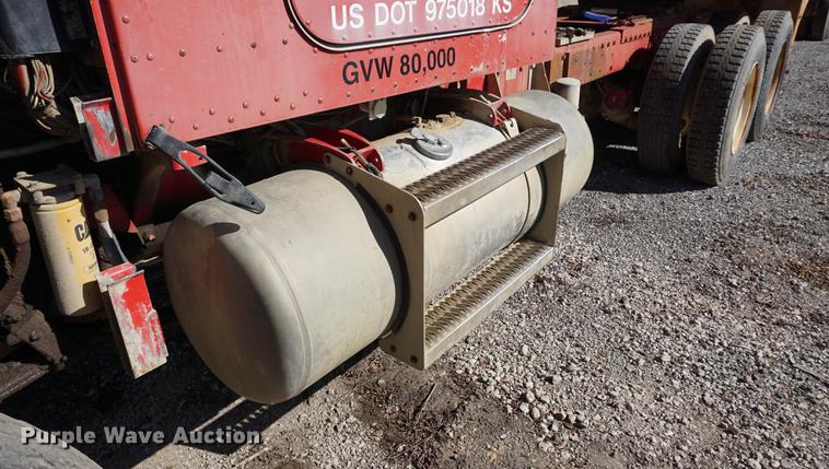 image for item DA1251 1990 Peterbilt 378 semi truck