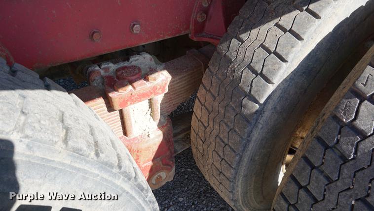 image for item DA1251 1990 Peterbilt 378 semi truck